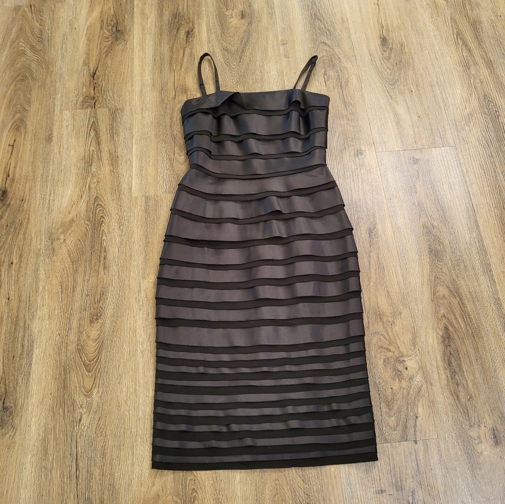White House Black Market Black Tiered Ruffle Cocktail Dress Strappy Fitted 00